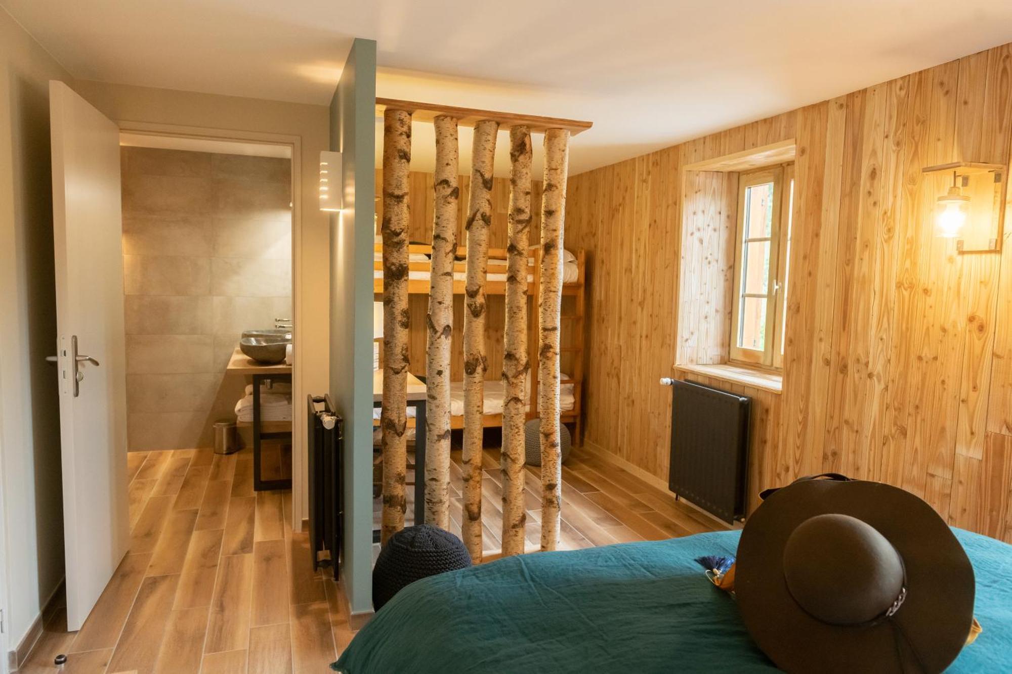 Le Jas Du Mas Hotel Saint-Antheme Bagian luar foto