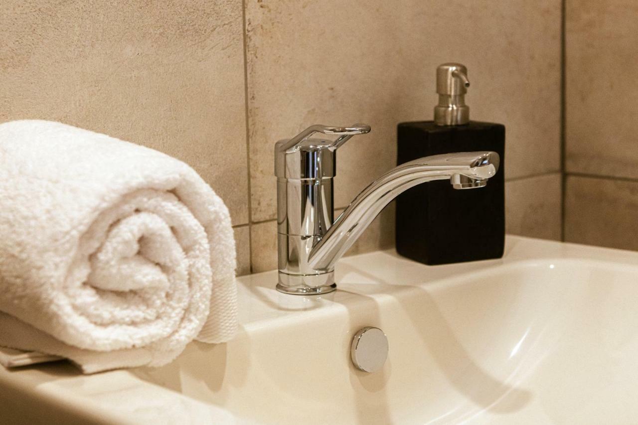 Le Jas Du Mas Hotel Saint-Antheme Bagian luar foto